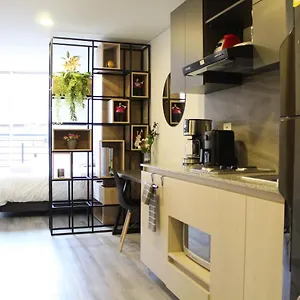 Loft Between Business Centers & Restobars Apartamento